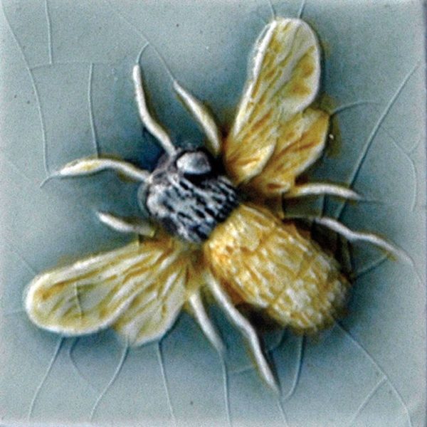 Pratt and Larson Tile 2×2 Bee WW7 e1434572502893   Pratt + Larson   