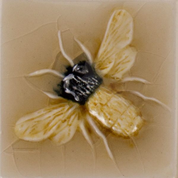 Pratt and Larson Tile 2×2 Bee WW70   Pratt + Larson   