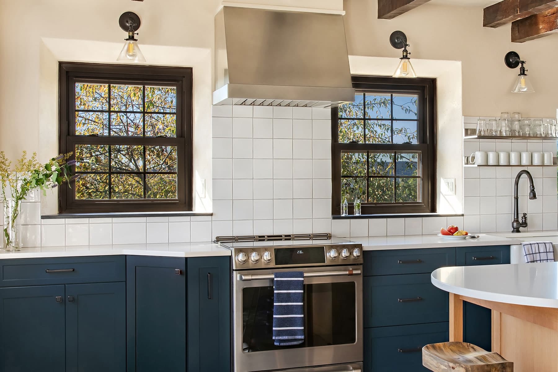 Embossed Backsplash   Pratt + Larson   