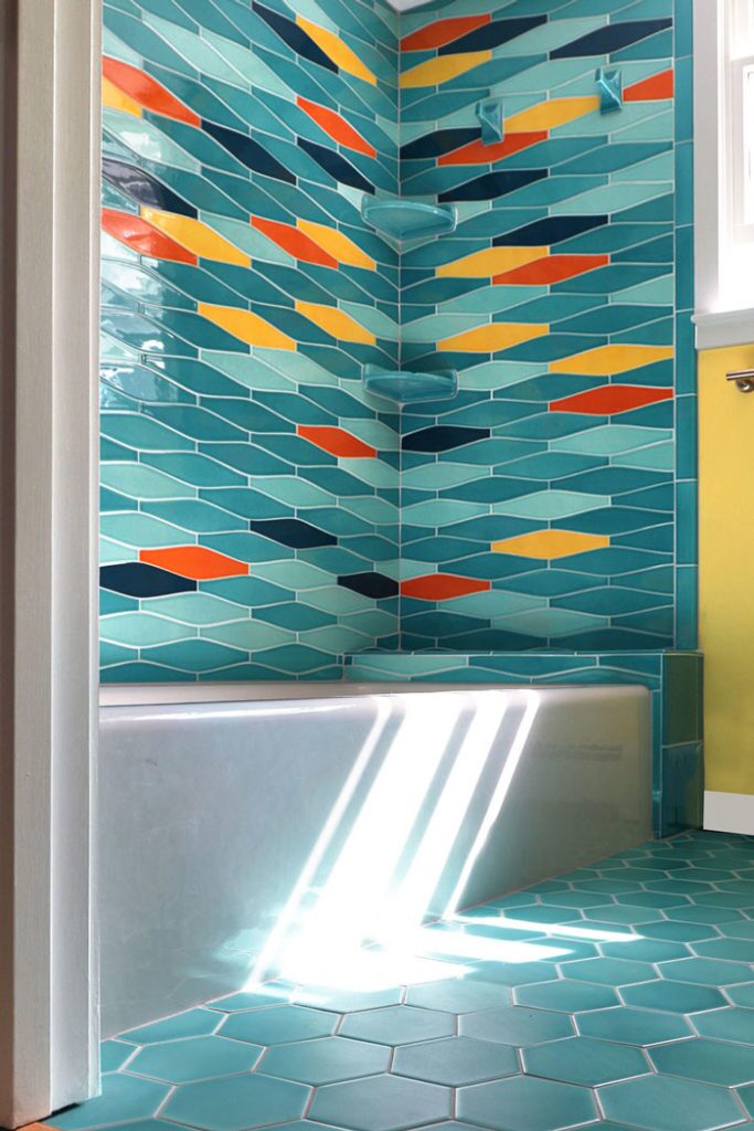 Pratt and Larson Tile Cape Code Beach Bath3   Pratt + Larson   