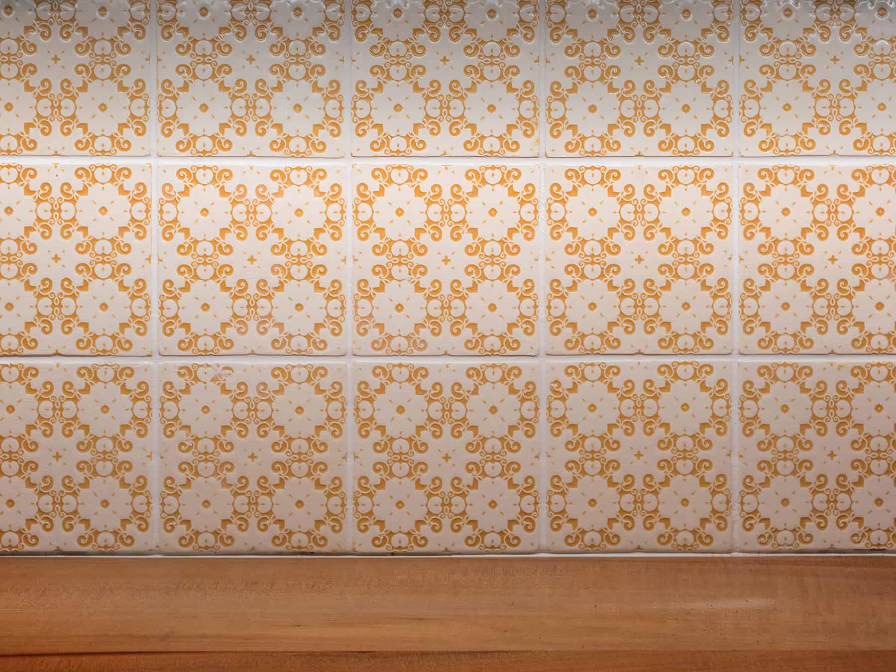 Pratt-Larson-Embossed-A-Kitchen-4