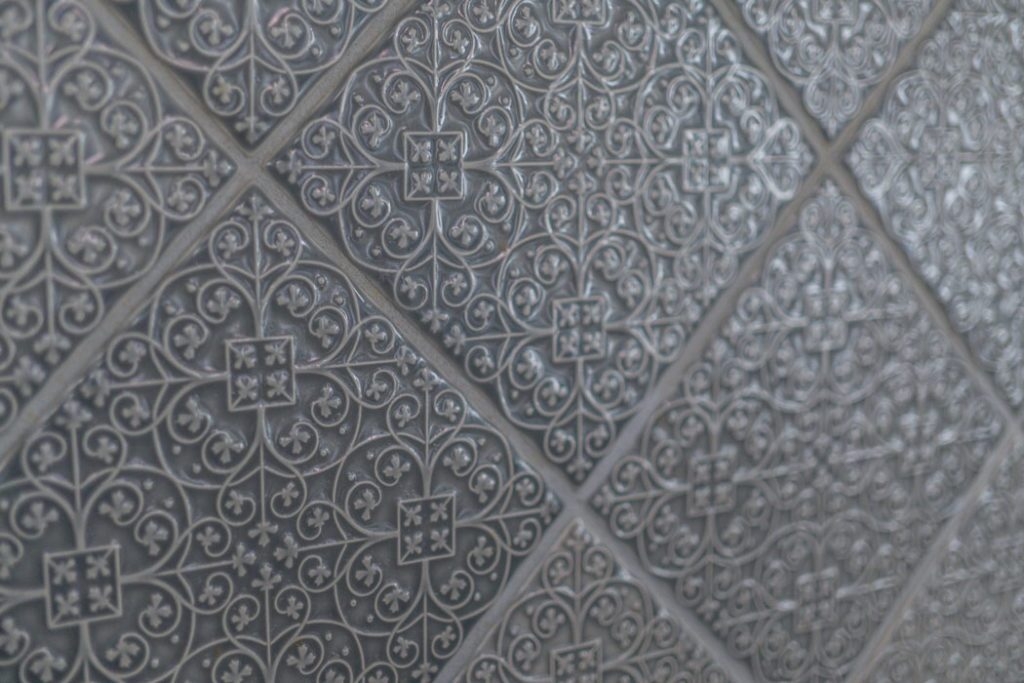 Pratt and Larson Tile Backsplash Filigree A 2   Pratt + Larson   