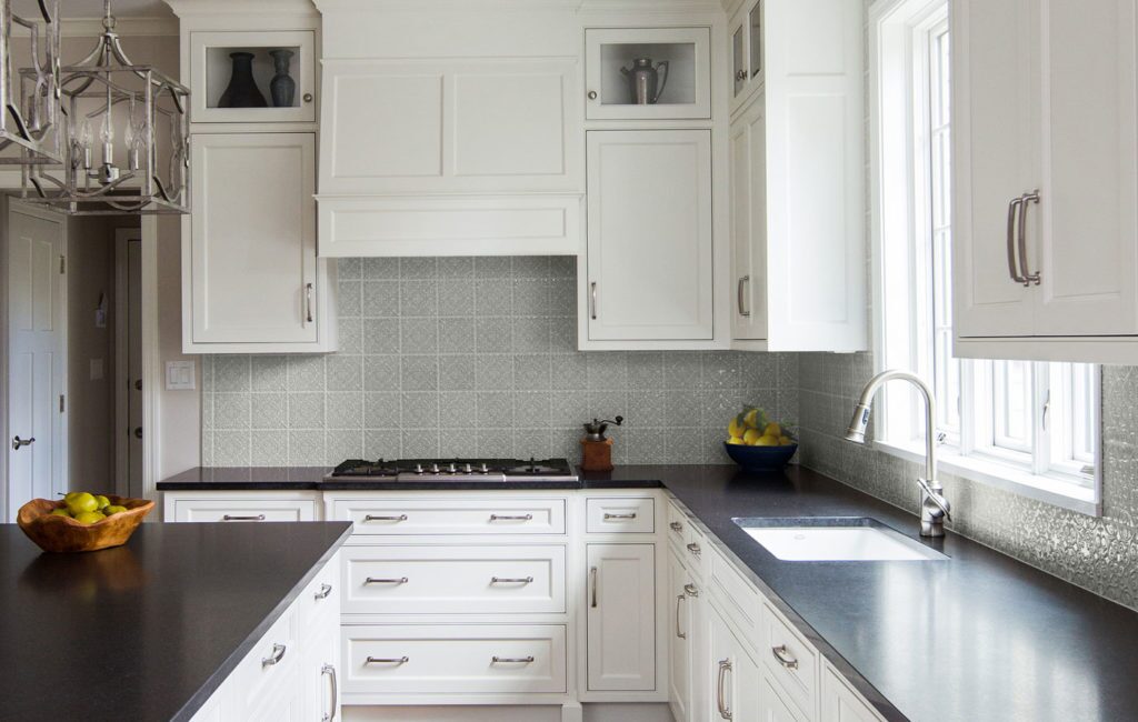 Pratt and Larson Tile Filigree E kitchen 5   Pratt + Larson   