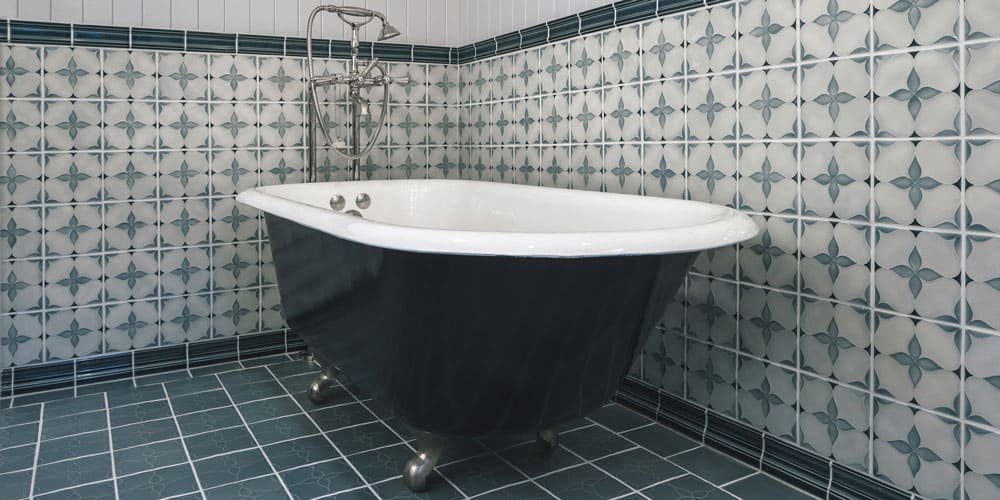 Pratt and Larson Tile Motif D Bathroom5 LR   Pratt + Larson   