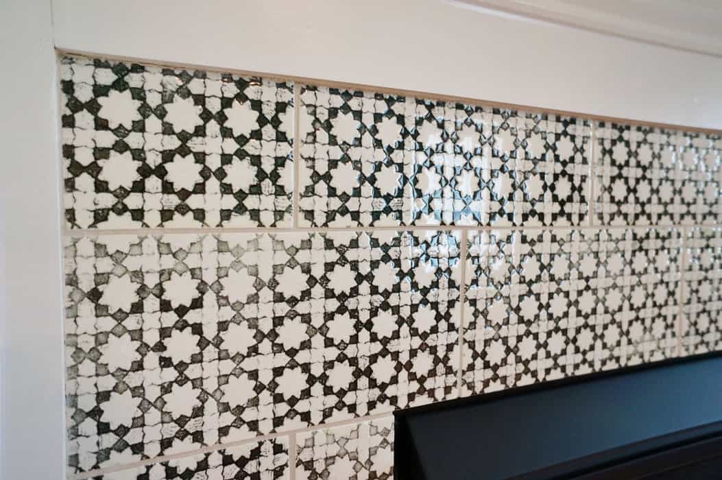Pratt-and-Larson-Tile-Scraffito-fireplace-4