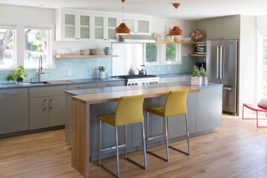 Pratt and Larson Tile Sky Blue R44 kitchen3   Pratt + Larson   