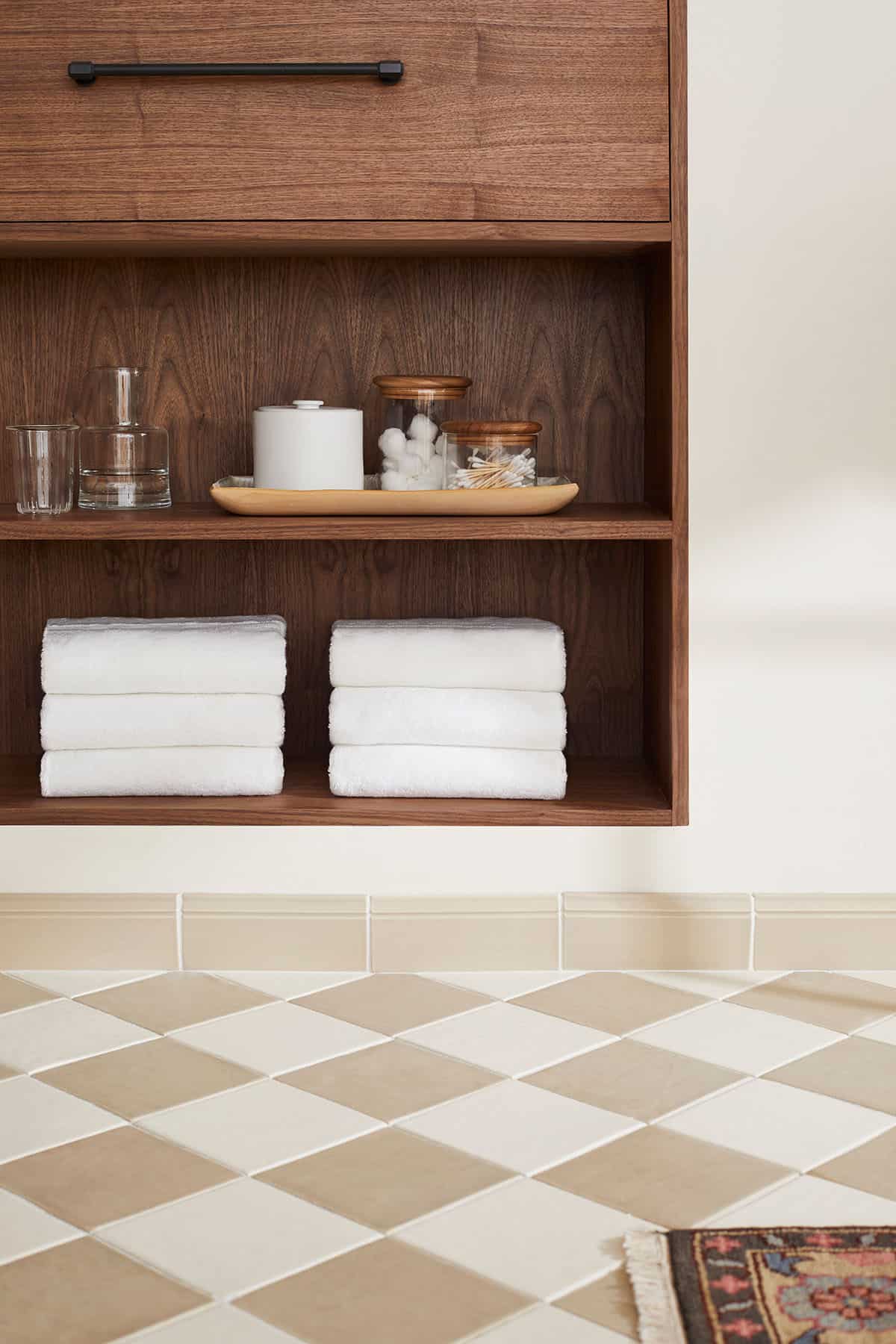 RJ_2022Q1_Powder_Room_Farmhouse_Pratt_Larson_Detail_V1_BASE_0439_Final_1800px RJ_2022Q1_Powder_Room_Farmhouse_Pratt_Larson_Detail_V1_BASE_0439_Final_1800px