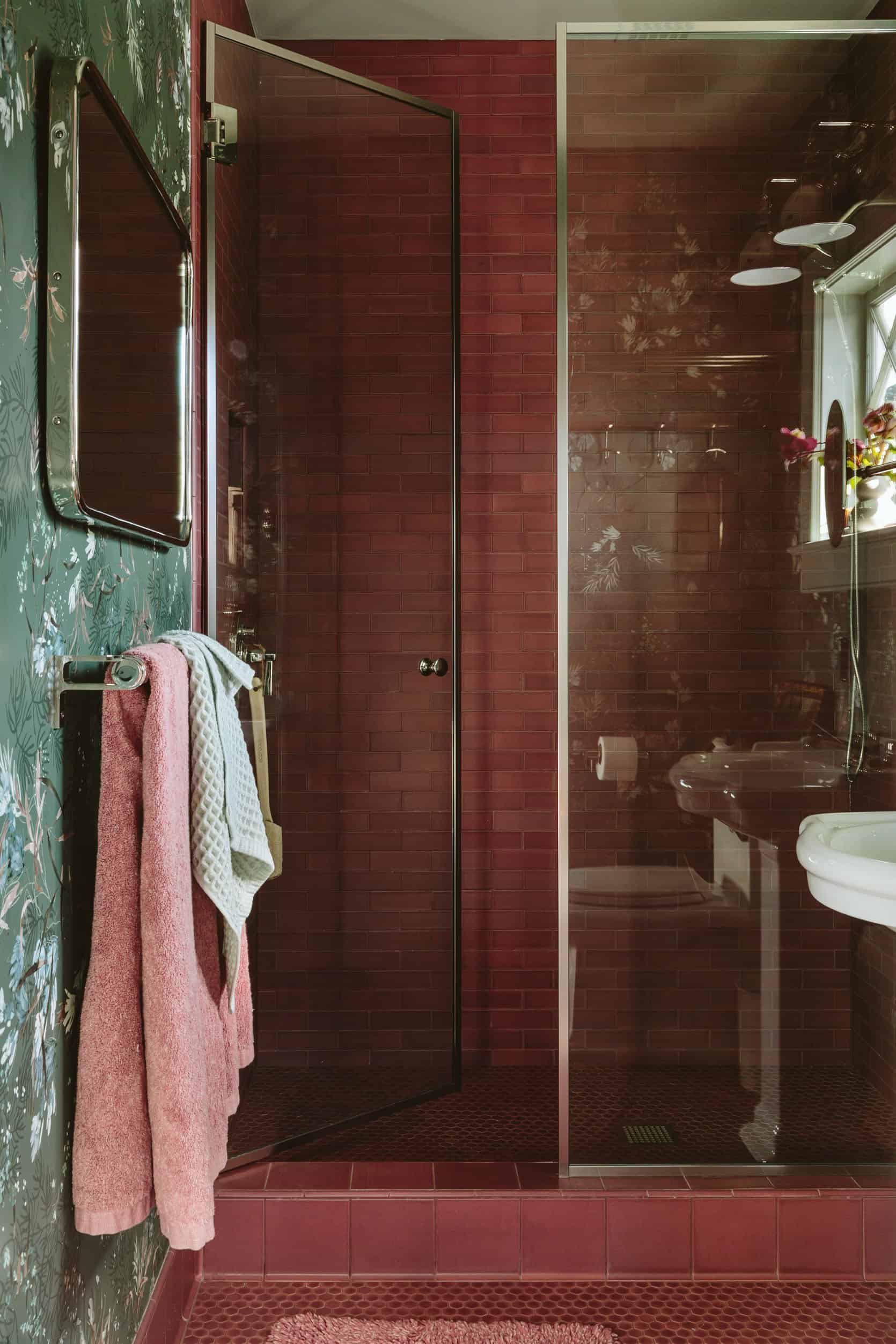 Emily-Henderson_Farmhouse-Guest-Bathroom_Pink-Tile_1 Emily-Henderson_Farmhouse-Guest-Bathroom_Pink-Tile_1