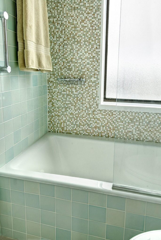 C29 Bath   Pratt + Larson